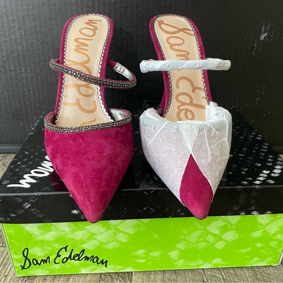 Sam Edelman Aspen, Berry Suede Heels - Picture 1 of 2